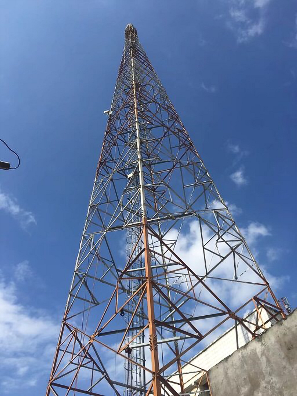 Gisantone Antenna in Cameroon